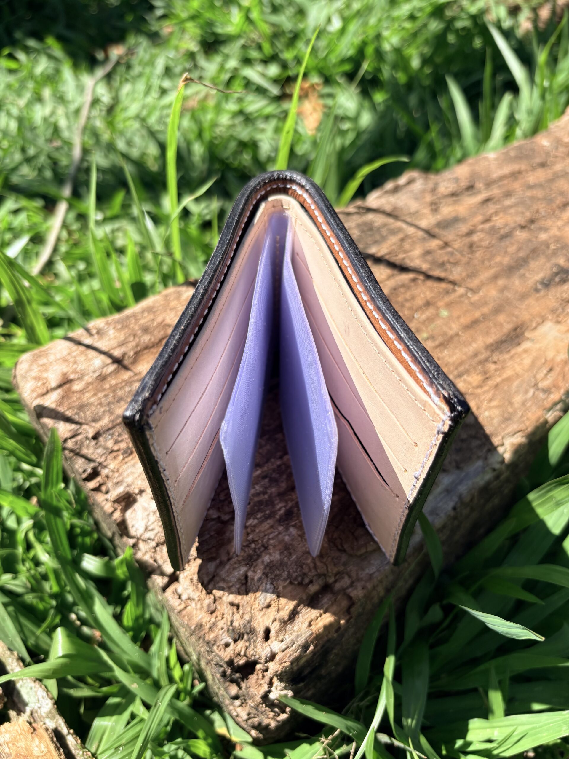 Carteira Country em Couro – Cowboy, Cavalo e Cruz - Imagem 3