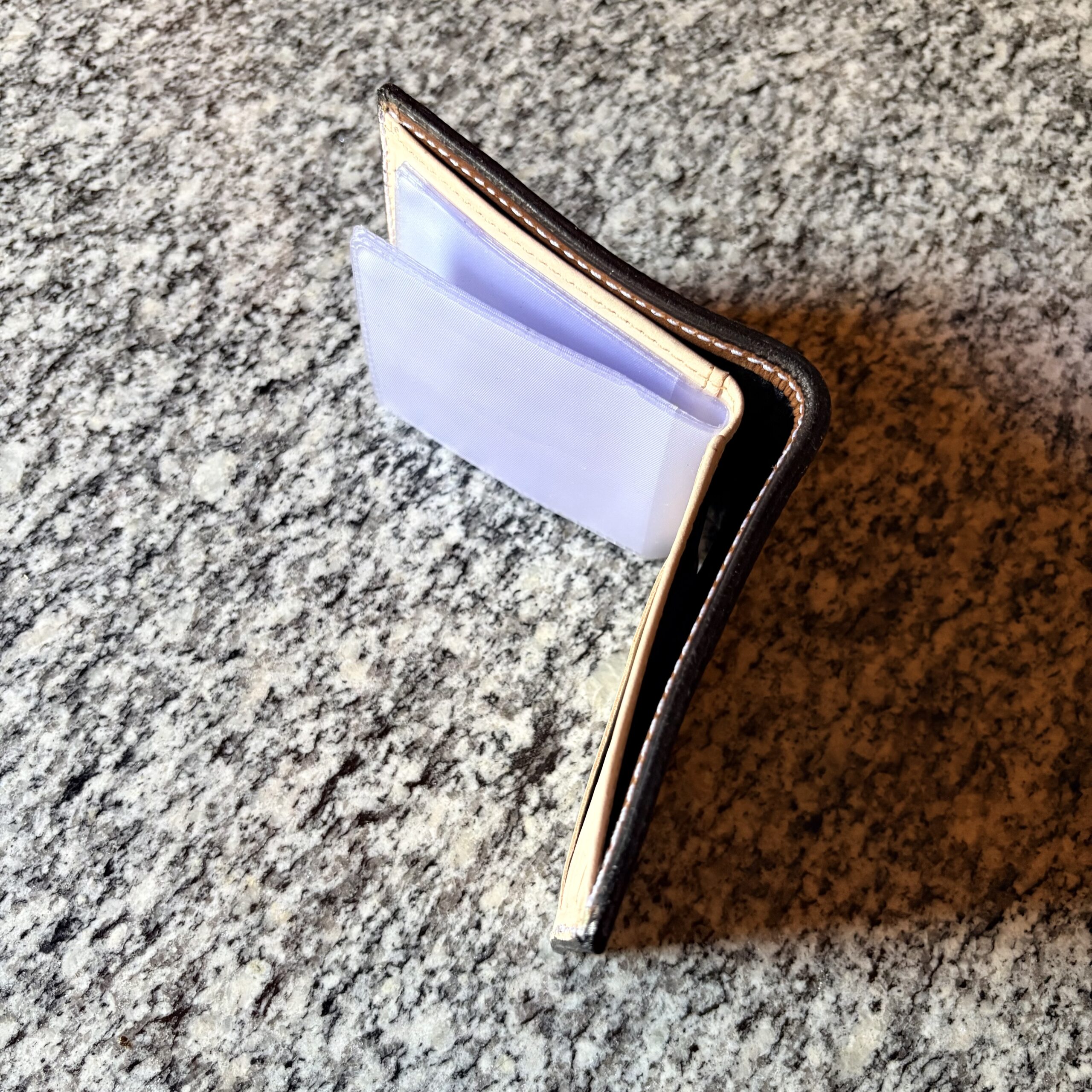 Carteira Country em Couro – Cowboy, Cavalo e Cruz - Imagem 11